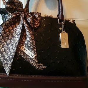 🌼Coach Sierra Set w/Scarf/heel charm & Wallet🌼